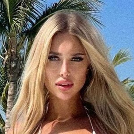 sandrabieniek ポルノスター 画像
