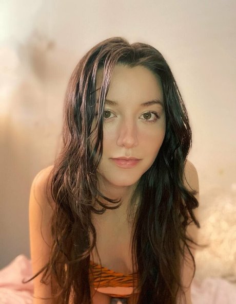 lanaroze 美しい女優 画像