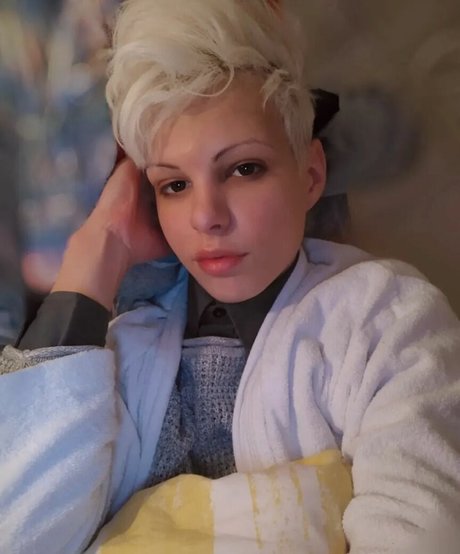 フェラチオ 射精 オンリーファンズ 美しい裸 画像