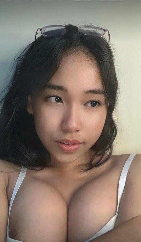 id babygirl セクシーなスター ギャラリー