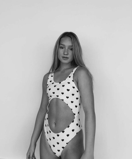 Keira Jackson 独占モデル 写真