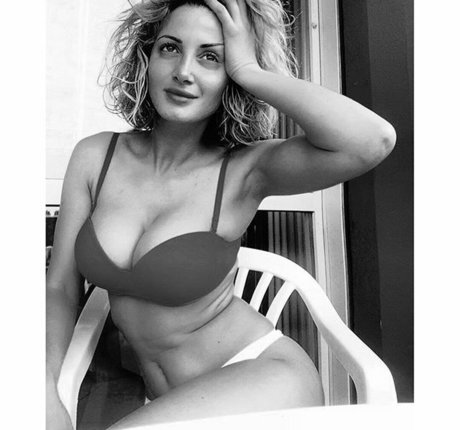 Rosy Maggiulli 無料のポルノスター 画像