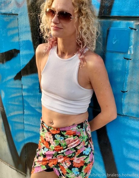 british braless hotwifex ポルノモデル アーカイブ