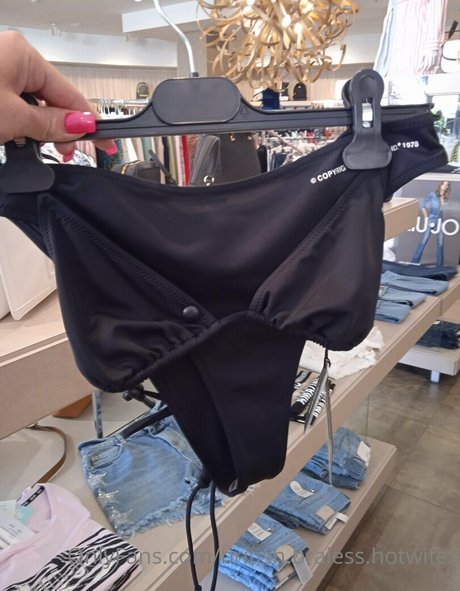 british braless hotwifex ポルノスター ホット 写真