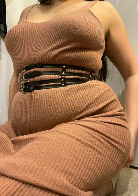 偽おっぱいオンリーファンズ セクシーヌード 写真