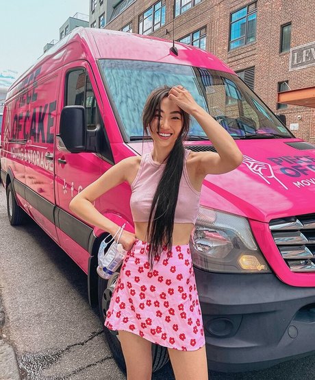 Waikei Waikeezy ヌードスター ギャラリー