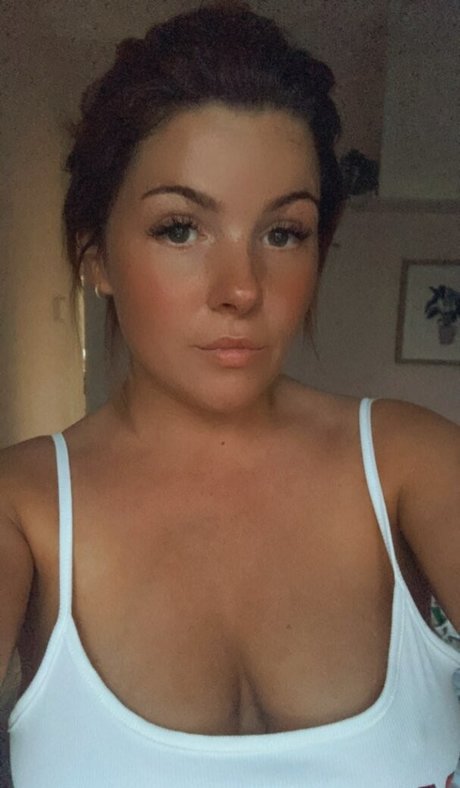 Laura Delaney ポルノモデル 画像