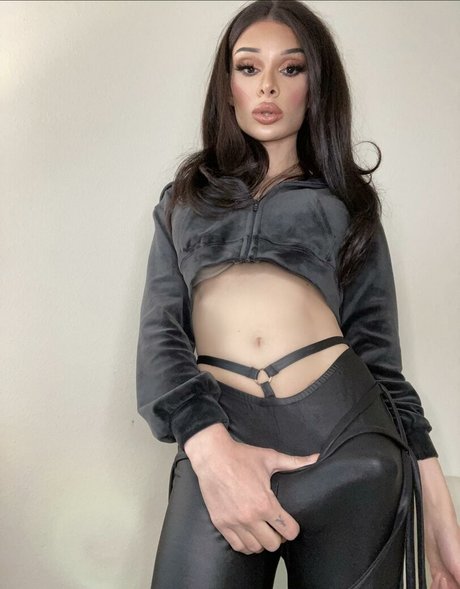 アスレチックブロンドオンリーファンズ セクシーヌード ギャラリー