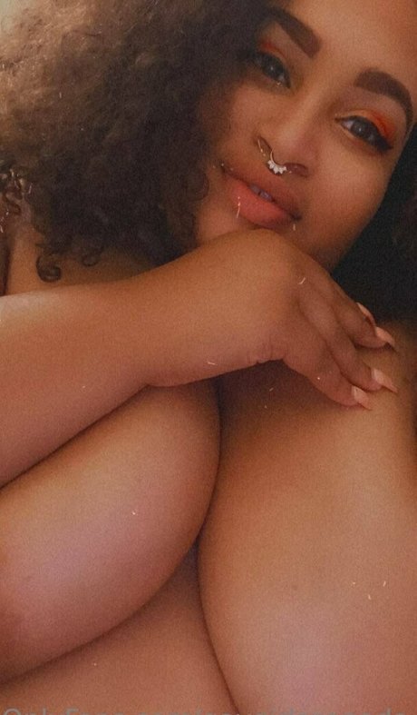 大きなお尻のアジア人オンリーファンズ アートポルノ アーカイブ