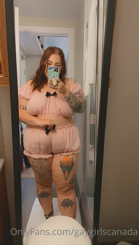 赤毛の熟女オンリーファンズ ホットセックス 画像