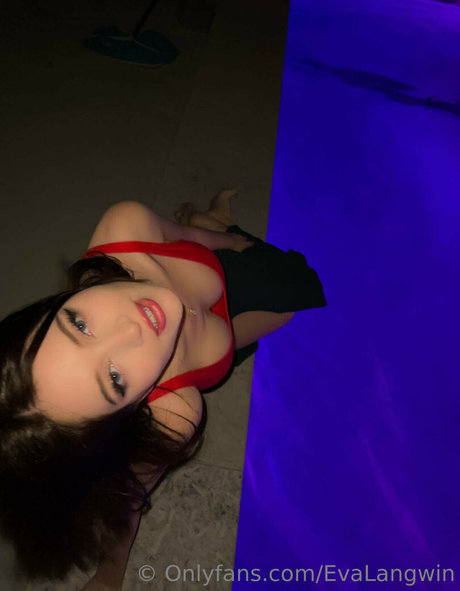 Eva Langwin ポルノスター 美しい 写真