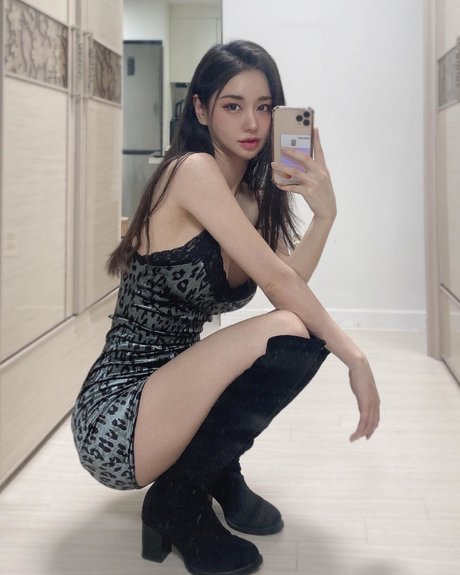 熟女オナニーオンリーファンズ ポルノグラフィック 画像