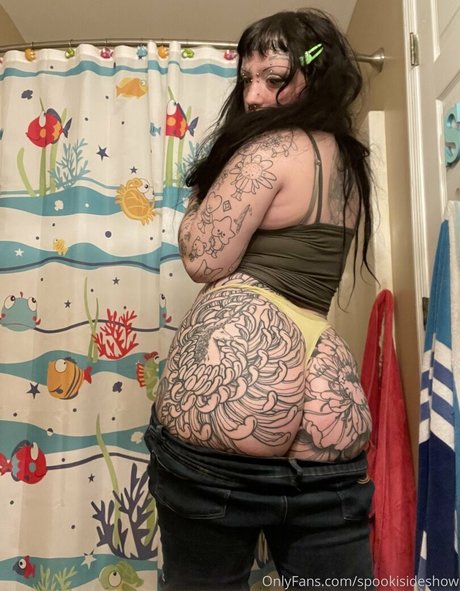 spookisideshow トップモデル 写真