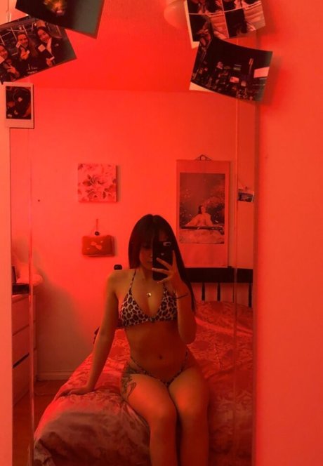 iyamliane アダルトスター アーカイブ