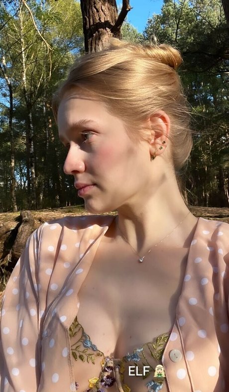 Vladababy エロティックなモデル 写真