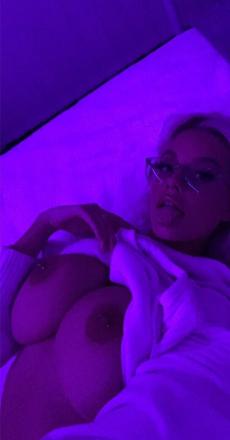 Tameeka Kerr ヌードモデル 画像
