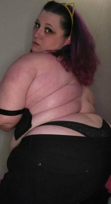 弁護士オンリーファンズ ヌード 写真