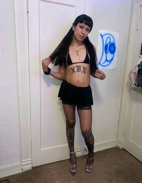 ariaaaxxx 最高のモデル 写真