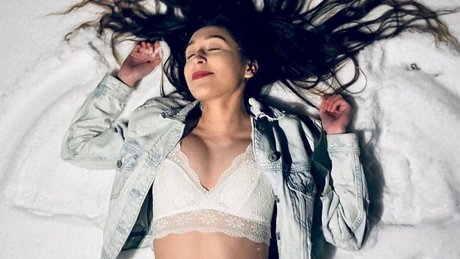 Yulianna16 高品質モデル 写真