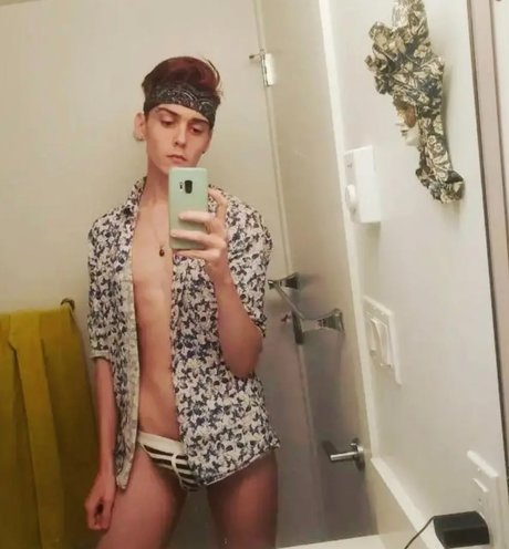 Lukas Quinn ホットなモデル 写真