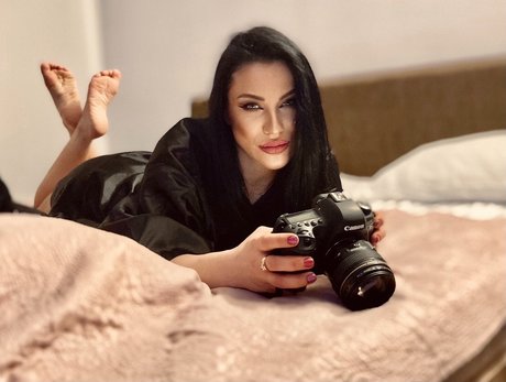 おっぱい自撮りオンリーファンズ ホット 写真