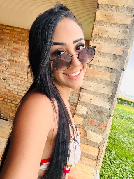 ゲイ教師オンリーファンズ アート裸 写真