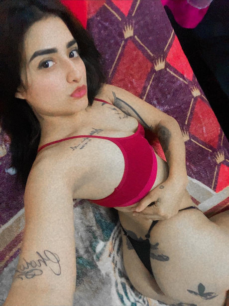 Sandra villalpando セクシー女優 写真