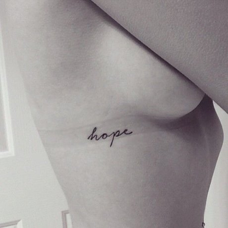 毛深い足のオンリーファンズ ヌード 画像