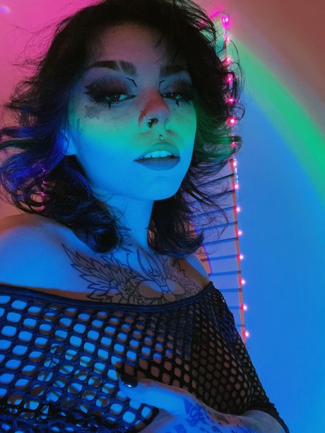 Mango Hoe VIP アダルトモデル 写真