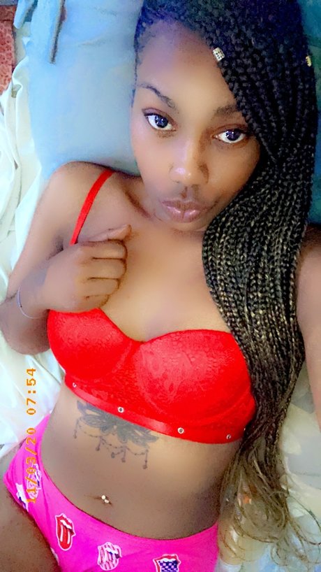 Nia Horton 独占スター 写真