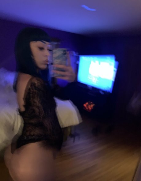 射精パパオンリーファンズ セクシーヌード 写真