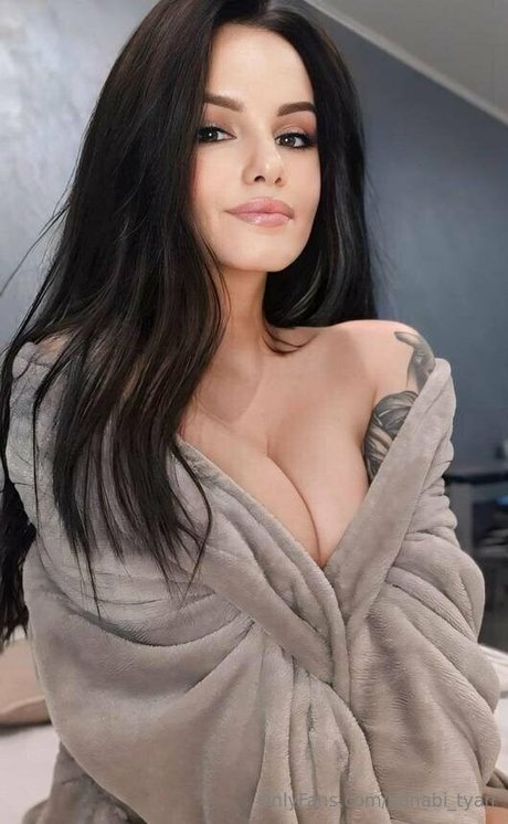 hanabi tyan ポルノ女優 画像