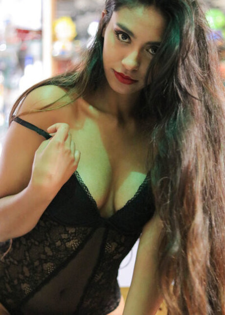 Conny Sensual エロティックなモデル 画像