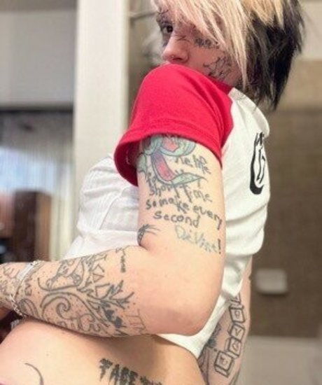 FaceTatMami ポルノスター エロティック 写真