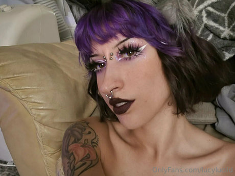 lucyluciid top profile image