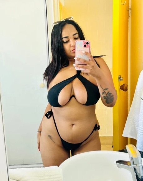 Magan Jade 裸の女優 画像