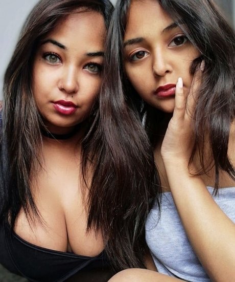 Magan Jade セクシーモデル 写真