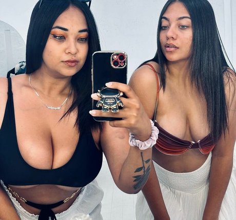 Magan Jade 高品質モデル 画像