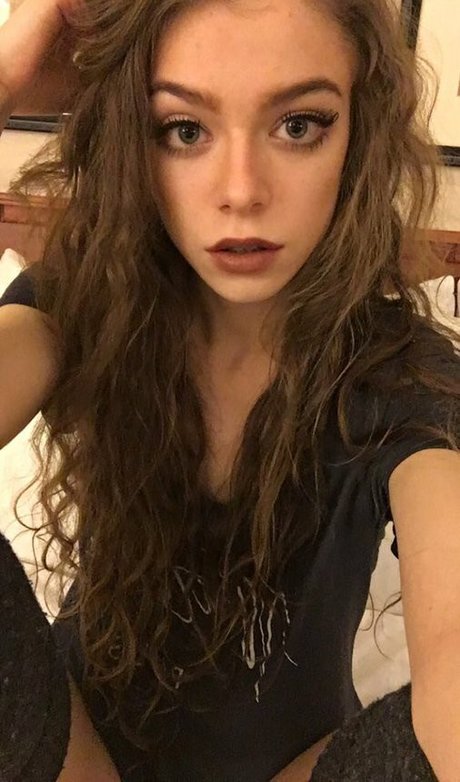 Rose Castella ヌードモデル 画像