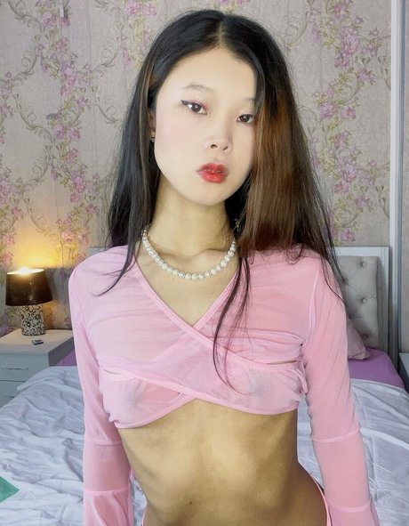 セクシーなアジア人オンリーファンズ ホットヌード 写真