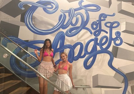 Aubry Babcock セクシーモデル 写真