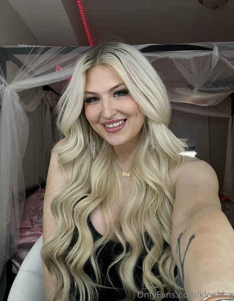 kloebby アダルト女優 写真