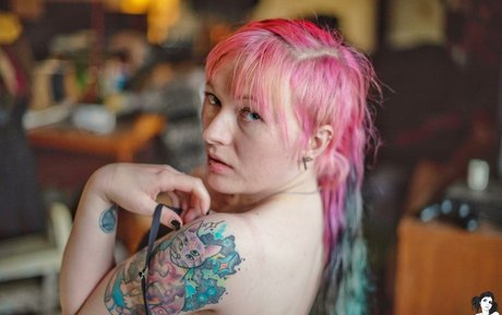 Venomousrose ポルノスター 独占 写真