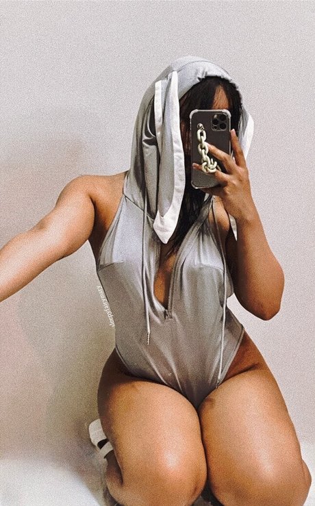 巨乳ラテン系オンリーファンズ アートxxx 写真