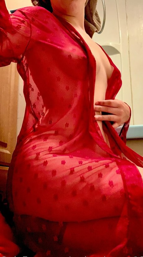 継娘オンリーファンズ セクシーヌード 画像