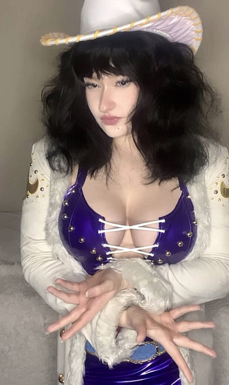 コスプレ ヘンタイ オンリーファンズ ヌード ギャラリー