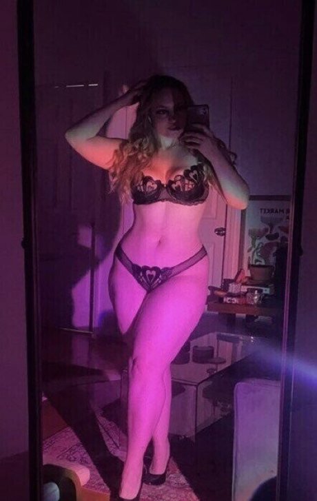 中出しティーンオンリーファンズ ホット 写真