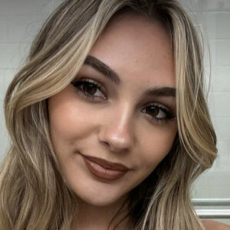 emmacaulfield18 アダルトモデル 写真