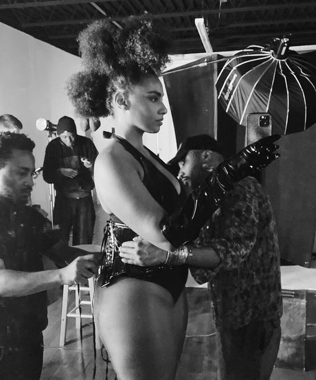 Shadia Ampadu 素敵な女優 写真