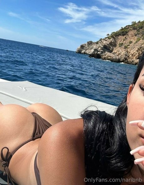 ビキニファックオンリーファンズ セックス 写真